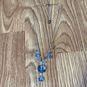 1928 JEWELRY CO. DANGLING ACRYLIC SILVER-TONE LIGHT BLUE Y-SHAPED 16-18"NECKLACE